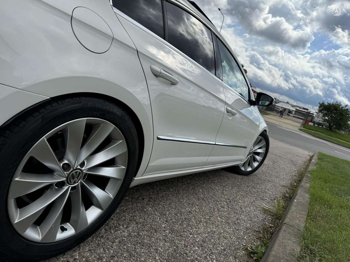 Volkswagen Passat CC - 12