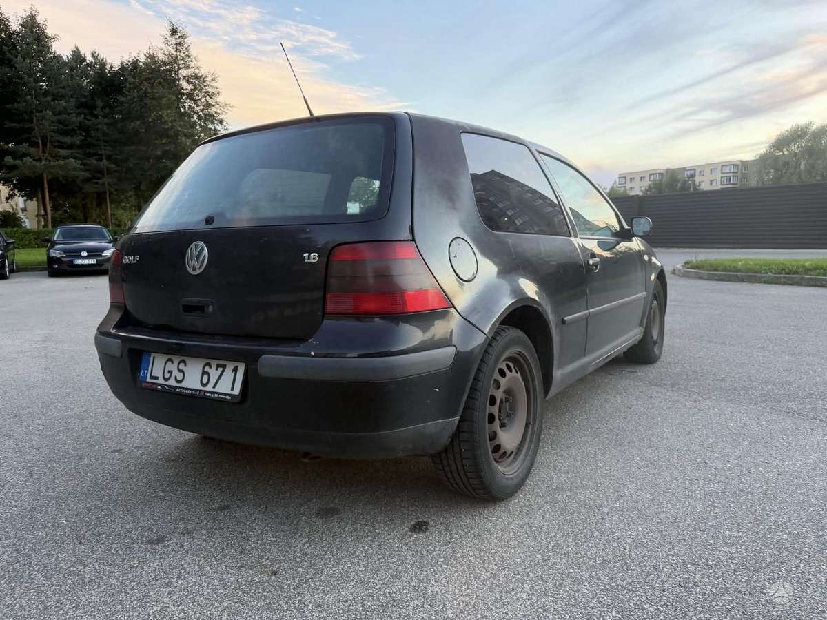 Volkswagen Golf - 3