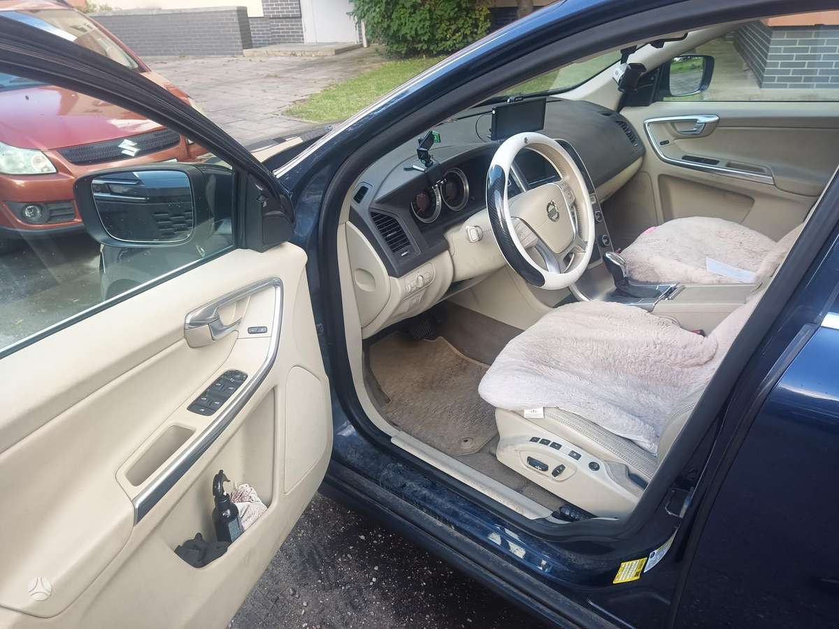 Volvo XC60 - 4