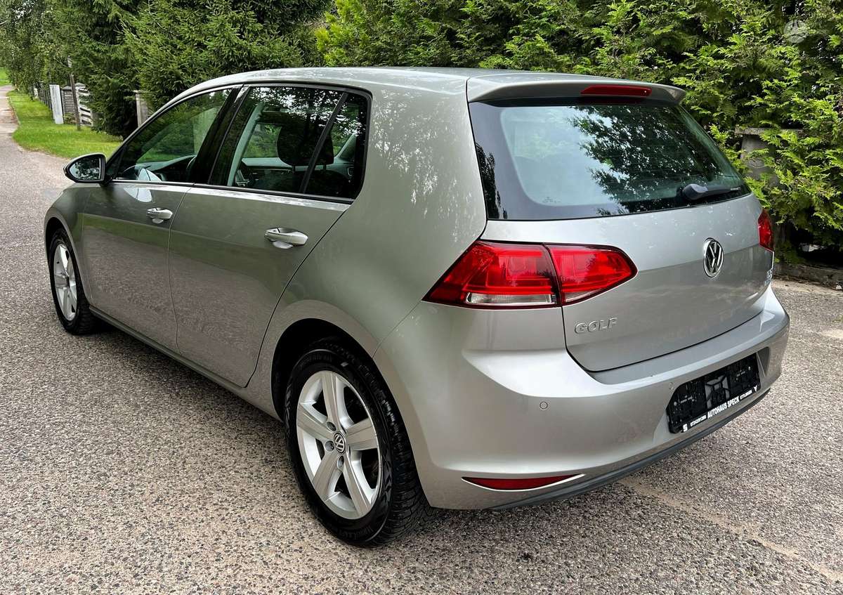Volkswagen Golf - 4