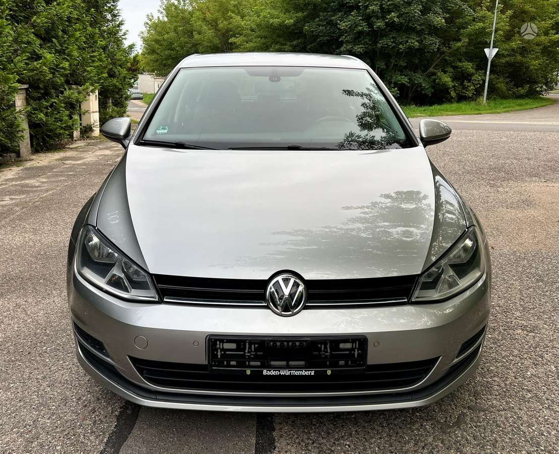 Volkswagen Golf - 5