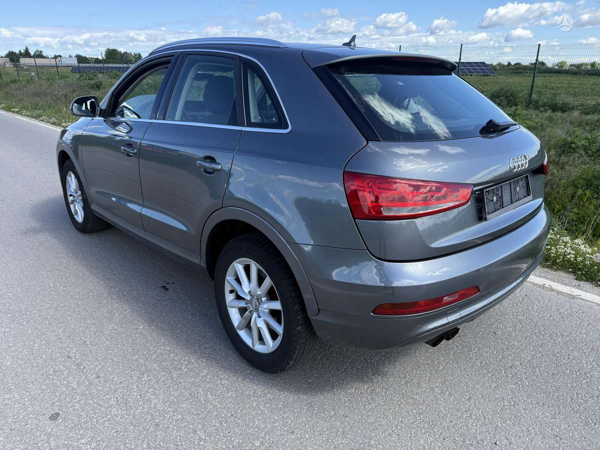 Audi Q3, 2.0 l., Внедорожник / Кроссовер