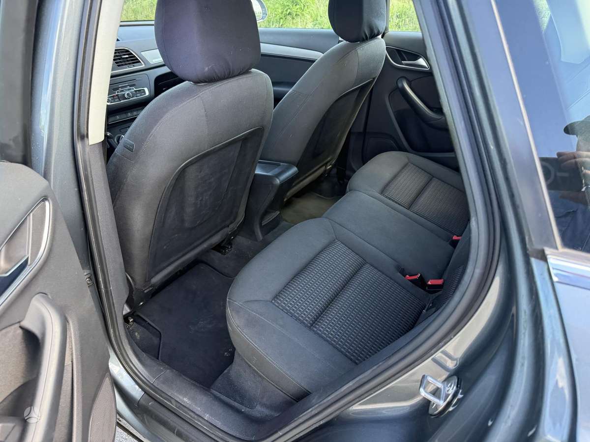 Audi Q3, 2.0 l., Внедорожник / Кроссовер