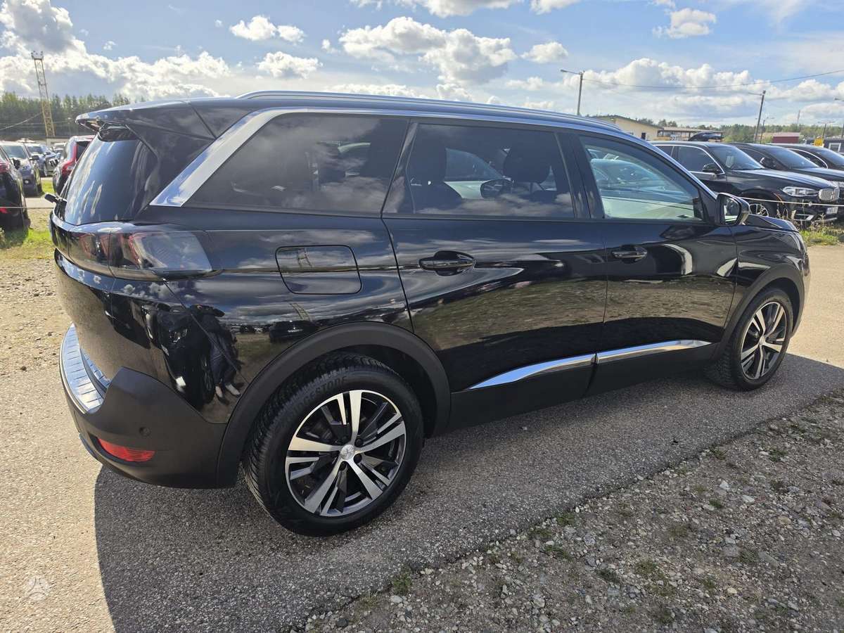 Peugeot 5008 - 5