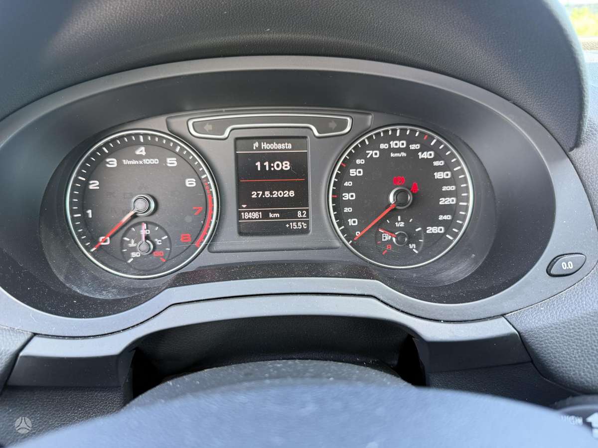 Audi Q3, 2.0 l., off-road / crossover