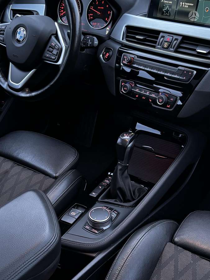 BMW X1, 2.0 l., Минивэн