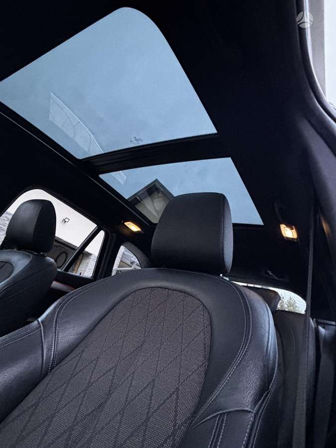 BMW X1, 2.0 l., Минивэн