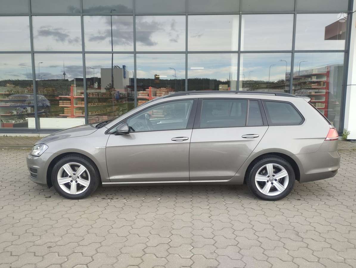 Volkswagen Golf - 3