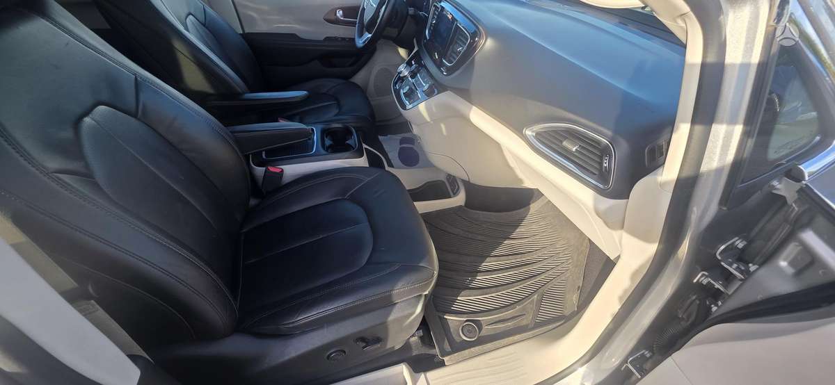 Chrysler Pacifica, 3.6 l., Минивэн