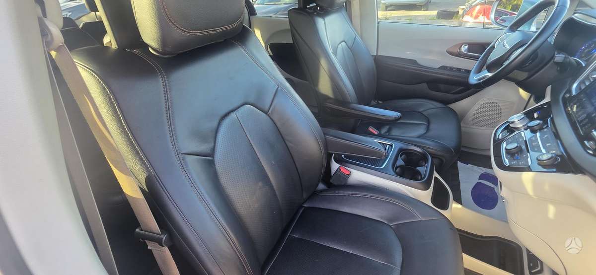 Chrysler Pacifica, 3.6 l., Минивэн