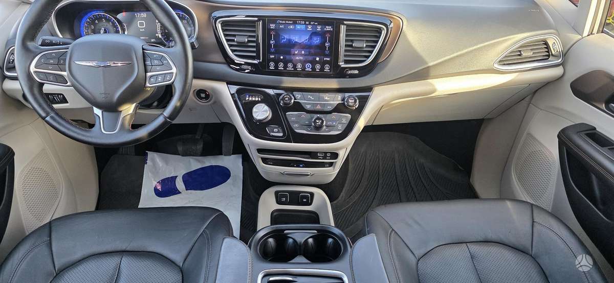 Chrysler Pacifica, 3.6 l., Минивэн