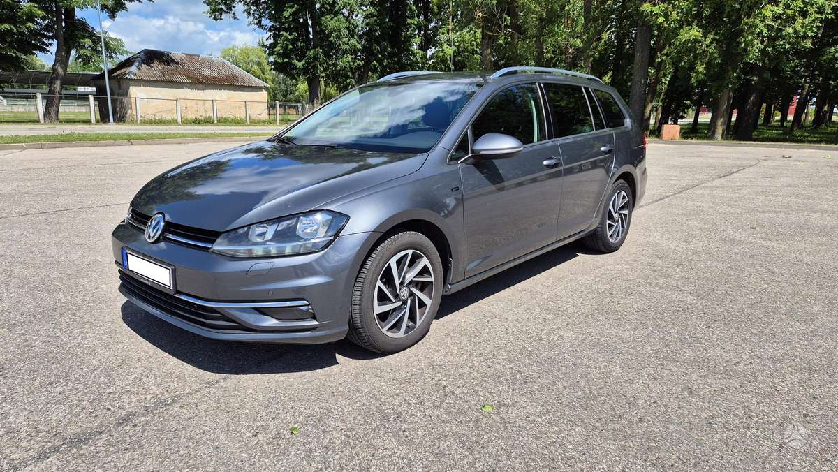 Volkswagen Golf - 2
