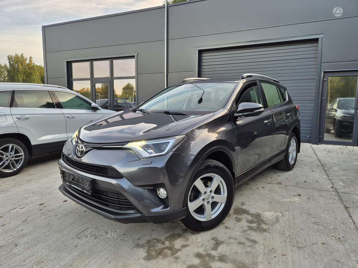 Toyota RAV4 - 1