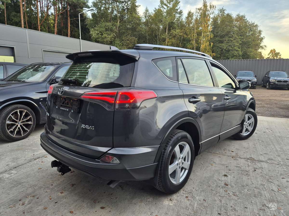 Toyota RAV4 - 3