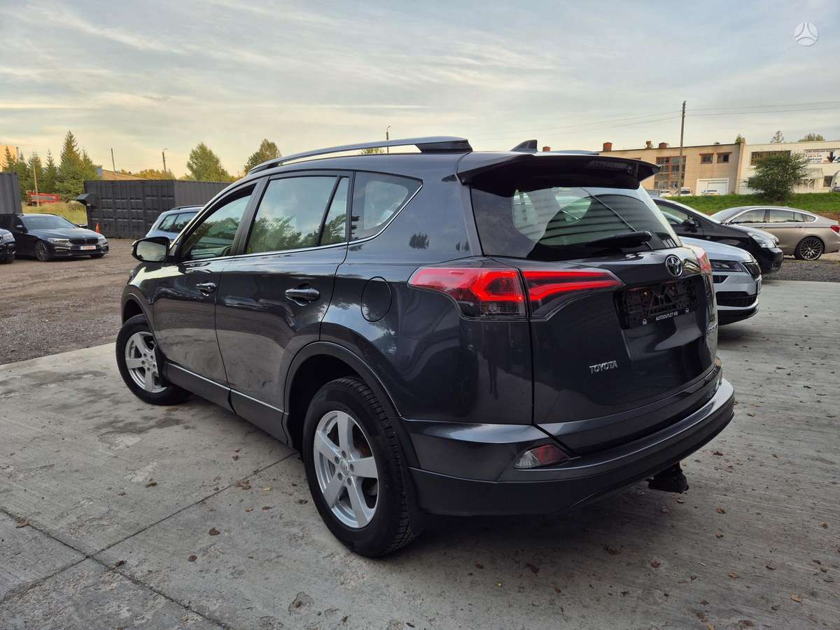 Toyota RAV4 - 4
