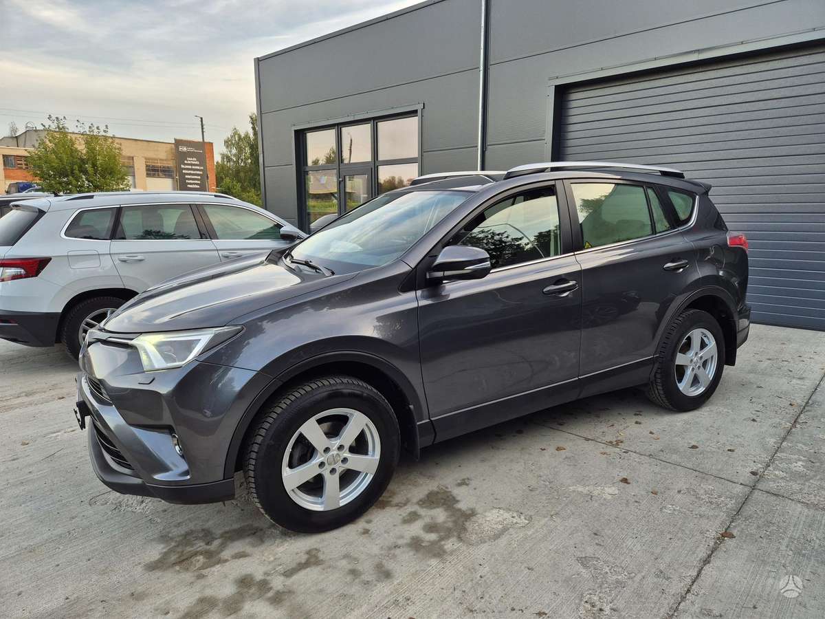 Toyota RAV4 - 5