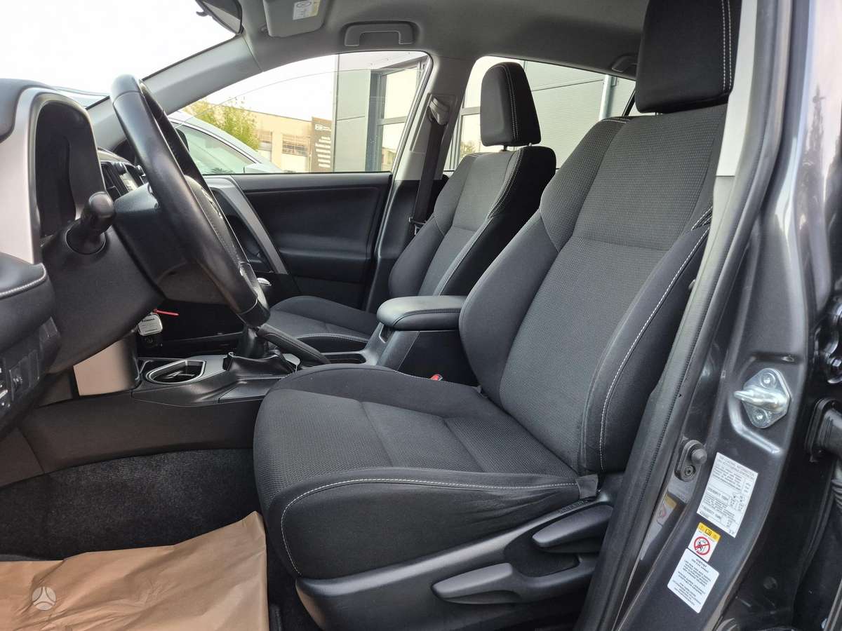 Toyota RAV4 - 11
