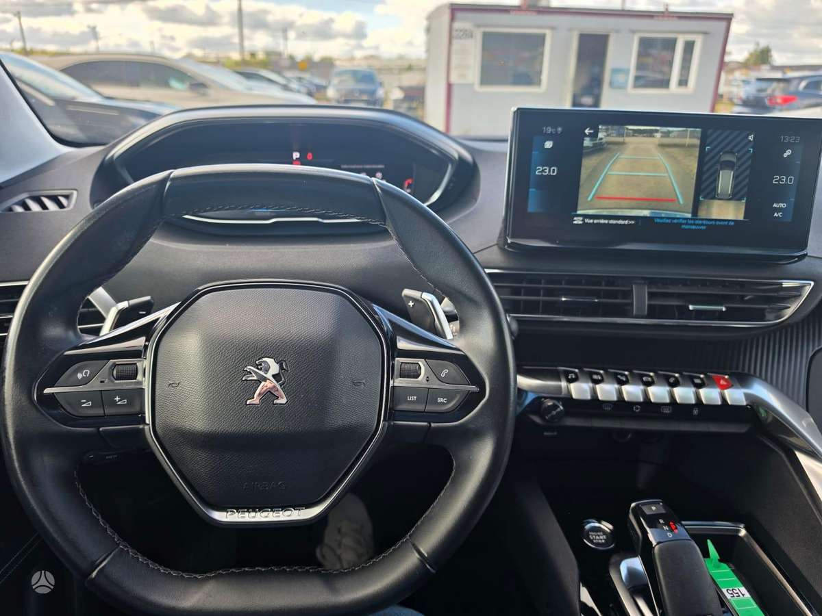 Peugeot 5008 - 8