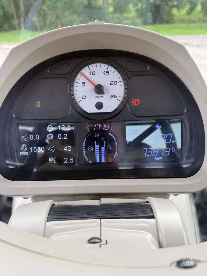 Massey Ferguson 8727 Dyna-VT, тракторы