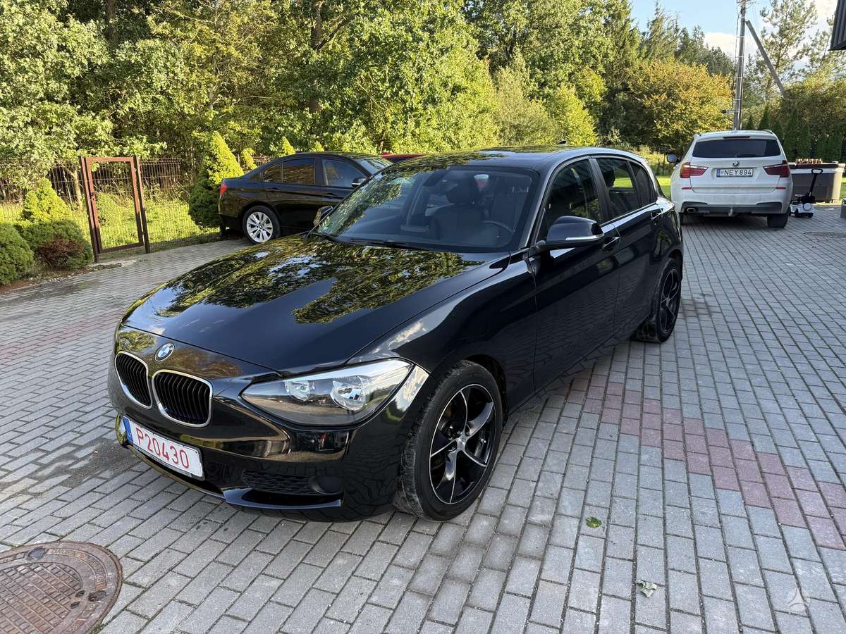 BMW 120, Хэтчбек