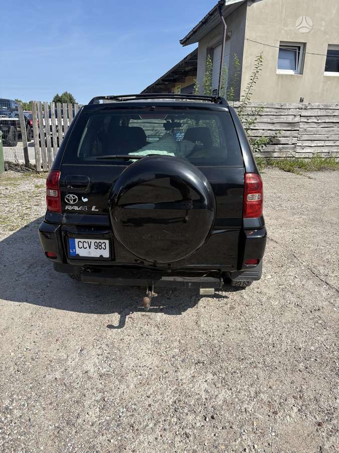 Toyota RAV4 - 8