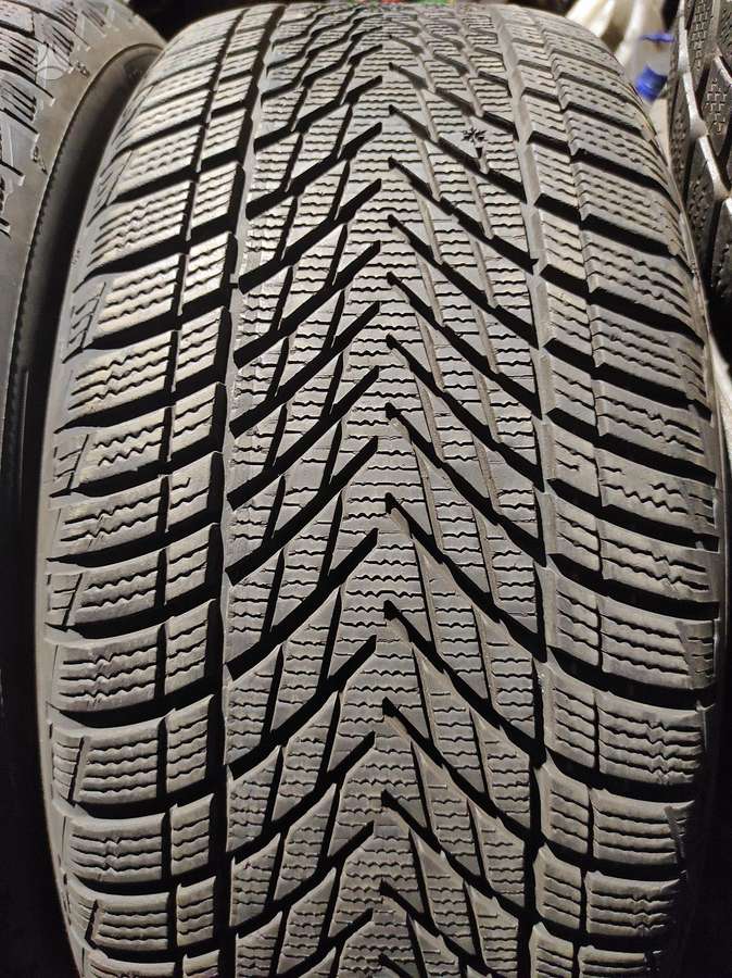 Pirelli, žieminės 235/45 R18