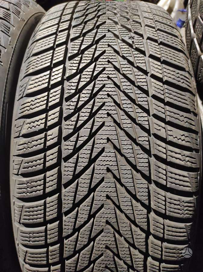 Pirelli, зимние 235/45 R18