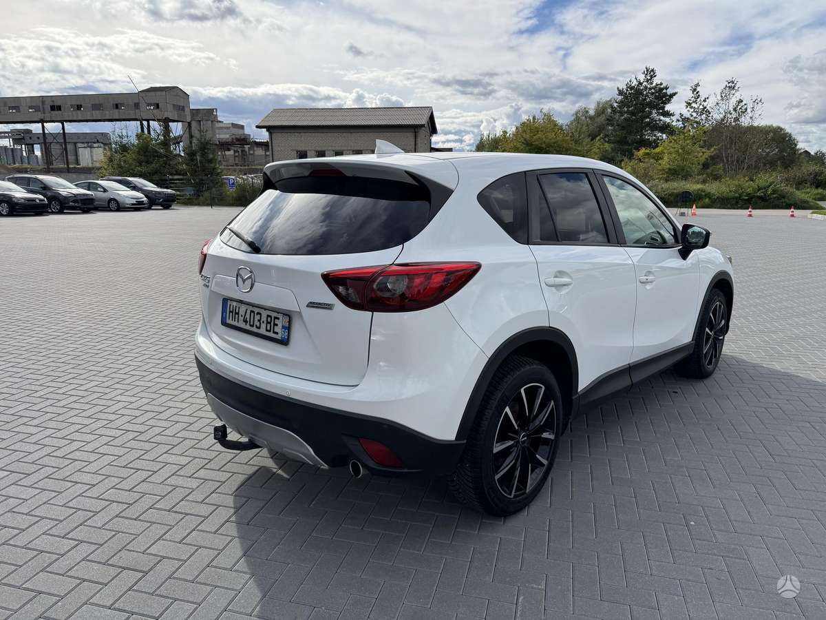 Mazda CX-5, 2.2 l., off-road / crossover