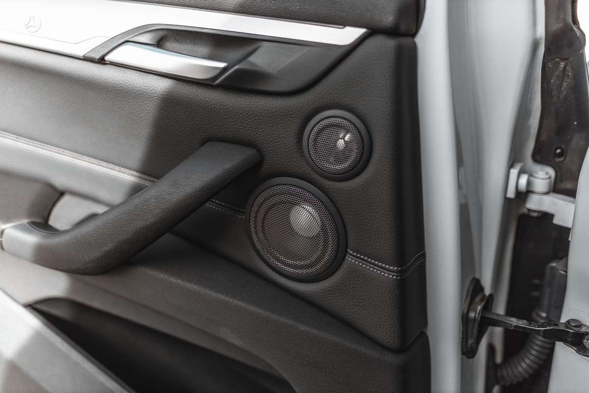 BMW X1, 2.0 l., Минивэн