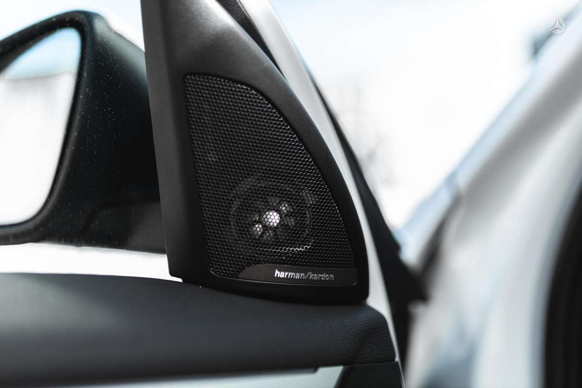 BMW X1, 2.0 l., Минивэн