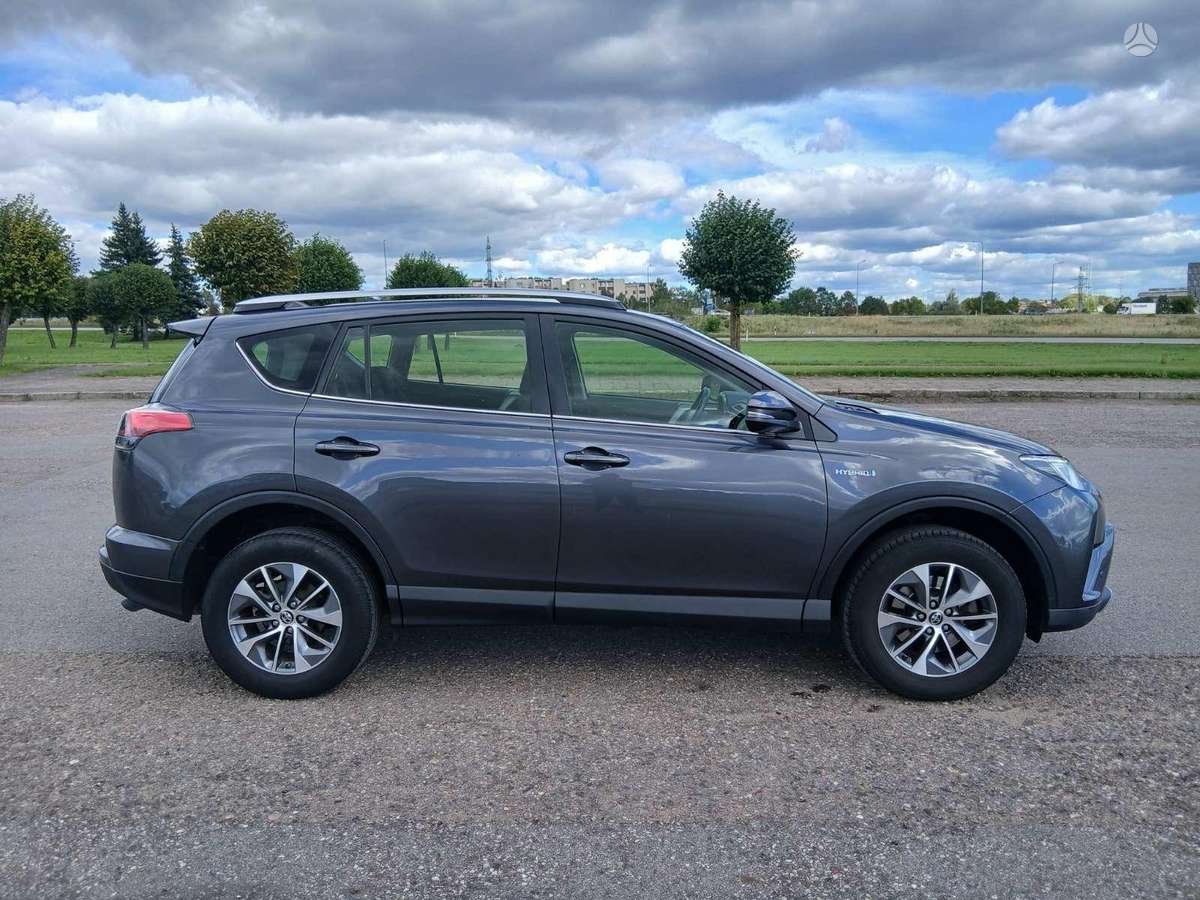 Toyota RAV4 - 3