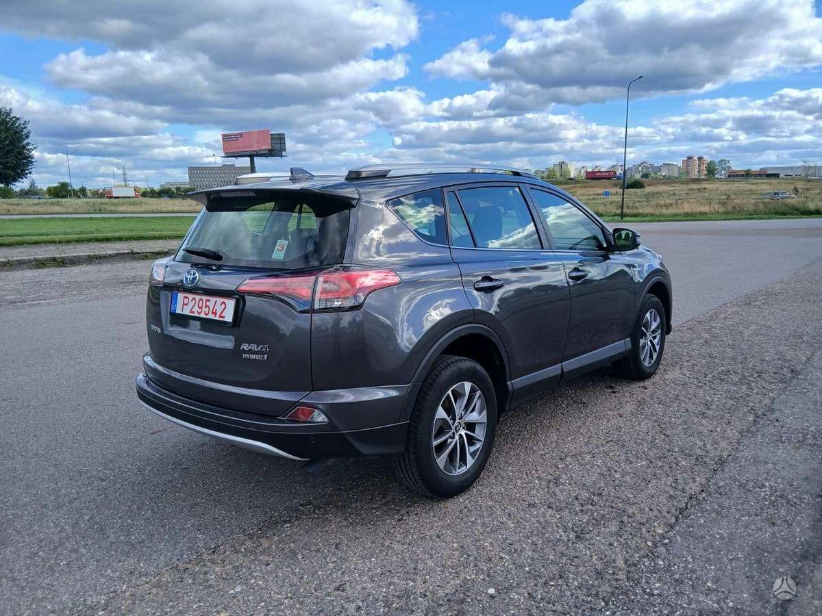 Toyota RAV4 - 4