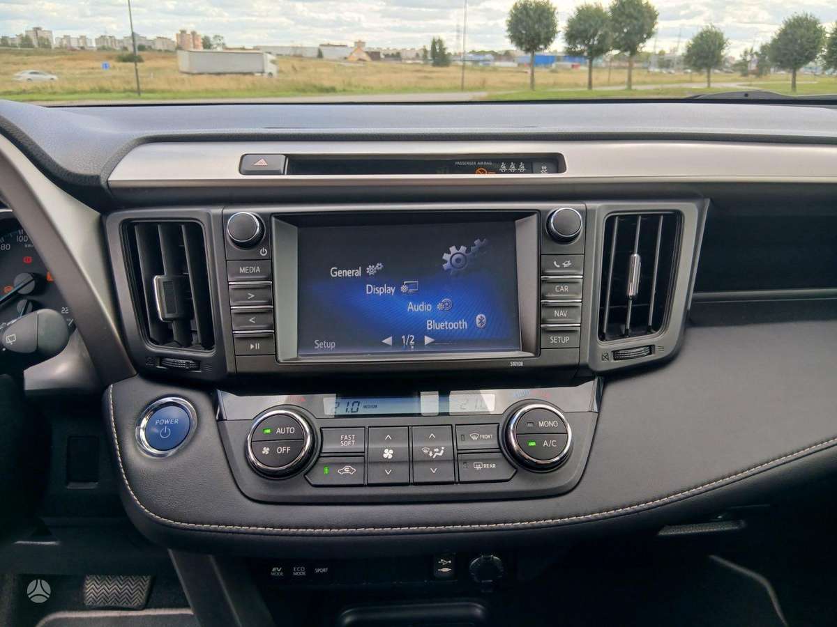 Toyota RAV4 - 12