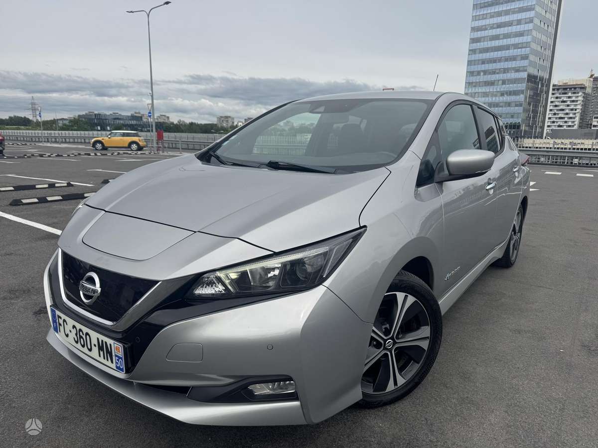 Nissan Leaf, 40 kWh, hatchback
