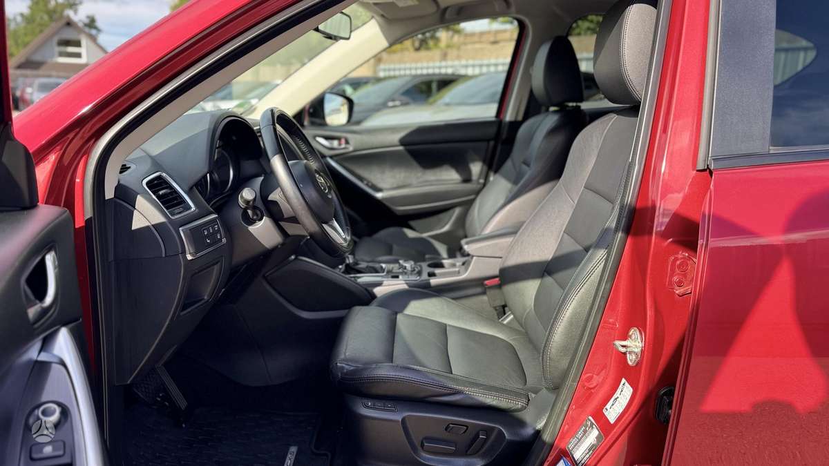 Mazda CX-5, 2.2 l., off-road / crossover