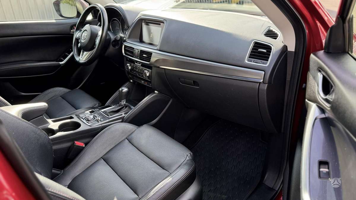 Mazda CX-5, 2.2 l., off-road / crossover