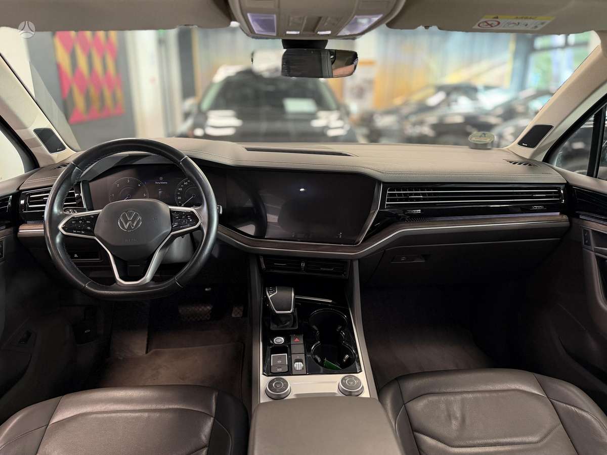 Volkswagen Touareg - 7