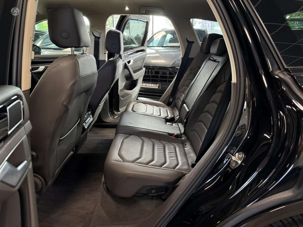 Volkswagen Touareg - 8