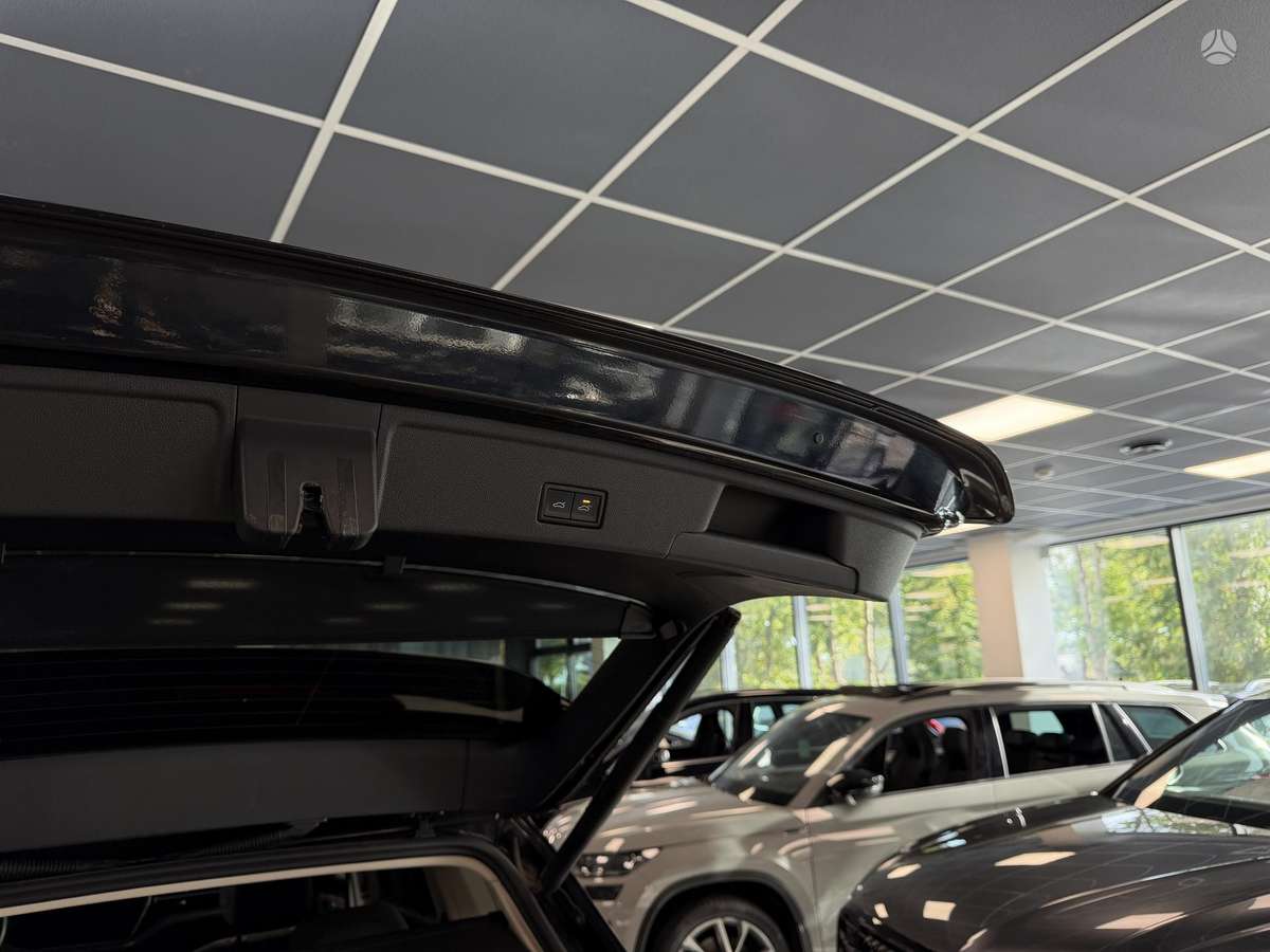 Volkswagen Touareg - 11