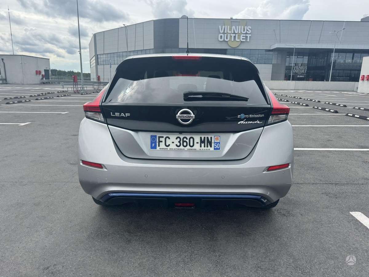 Nissan Leaf, 40 kWh, hatchback