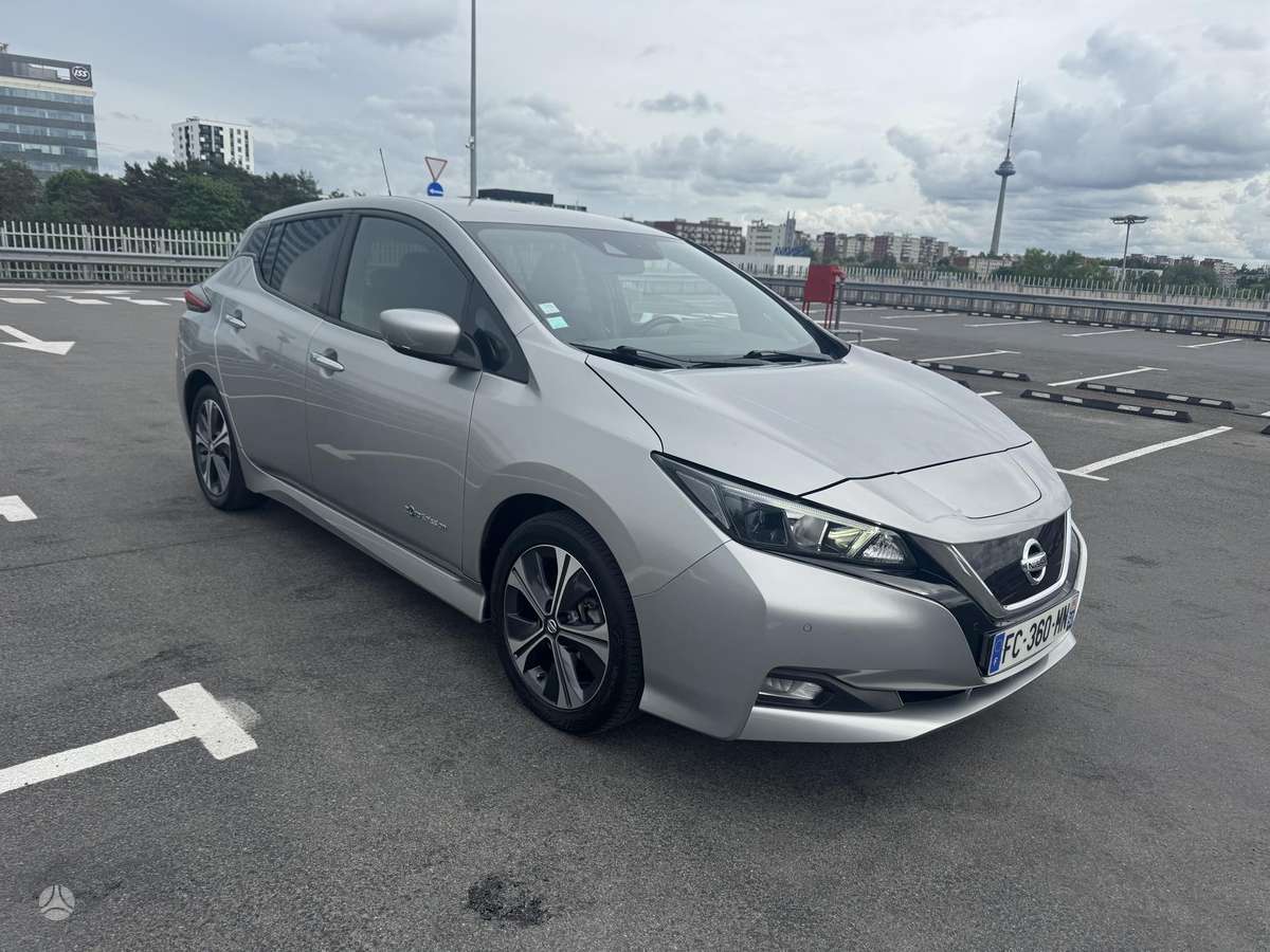 Nissan Leaf, 40 kWh, hatchback
