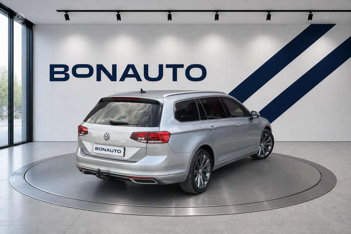 Volkswagen Passat - 4