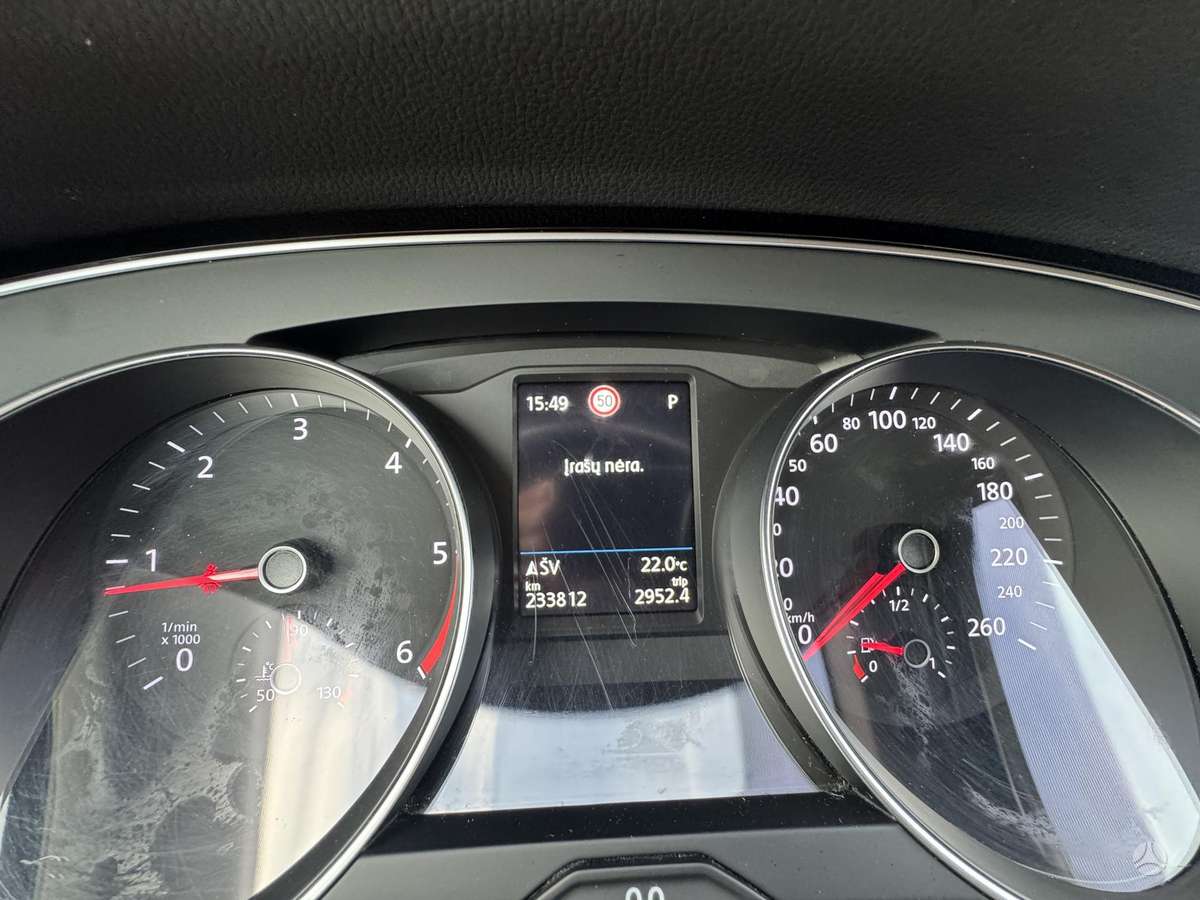 Volkswagen Passat - 8