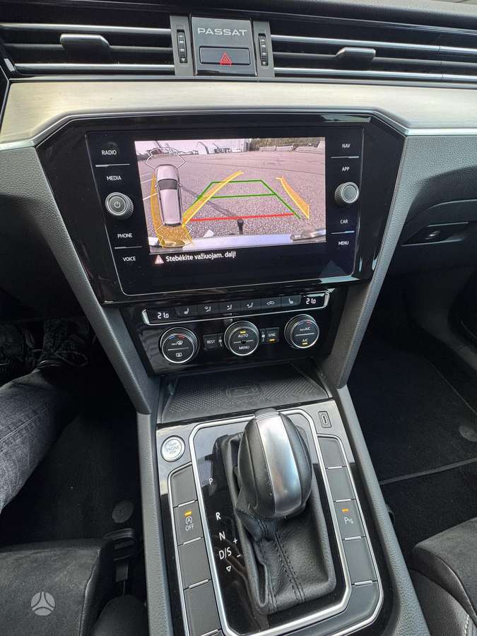 Volkswagen Passat - 9