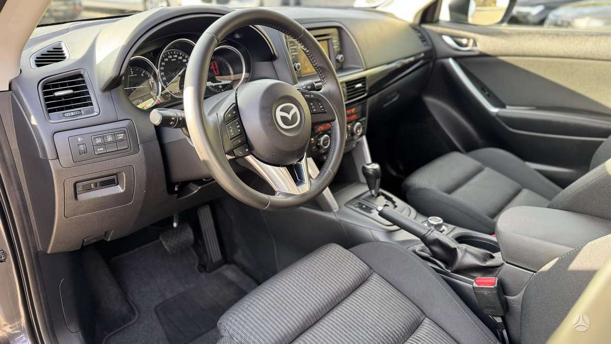 Mazda CX-5, 2.2 l., off-road / crossover