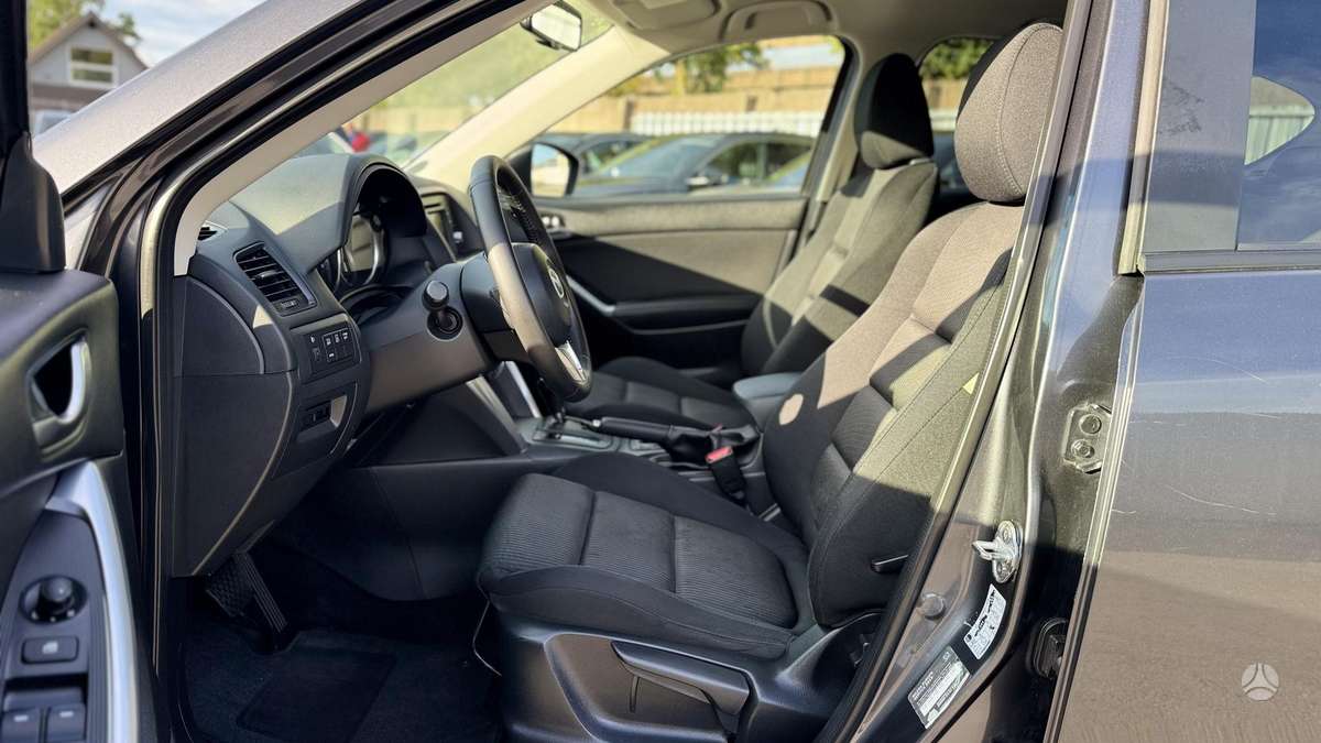 Mazda CX-5, 2.2 l., off-road / crossover