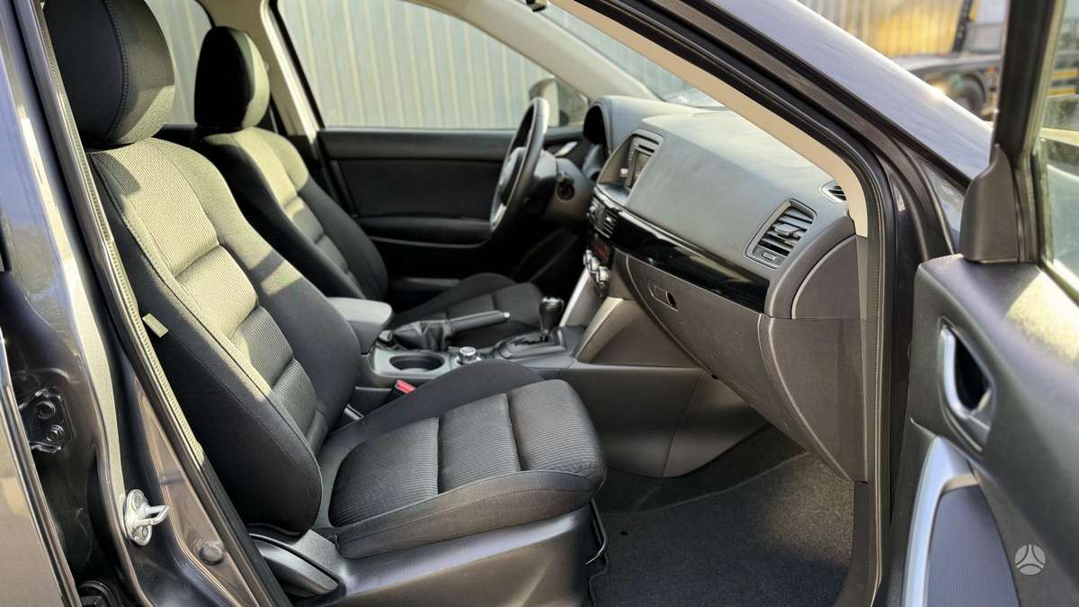 Mazda CX-5, 2.2 l., off-road / crossover