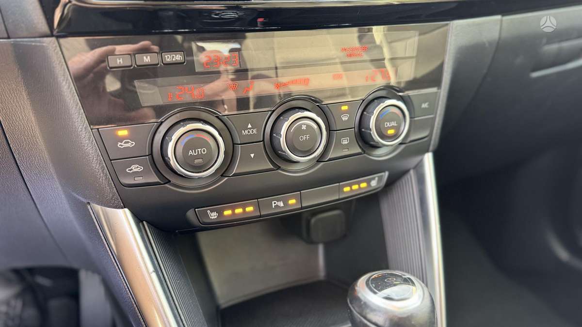 Mazda CX-5, 2.2 l., off-road / crossover