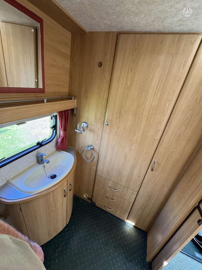 Swift Lunar, caravans