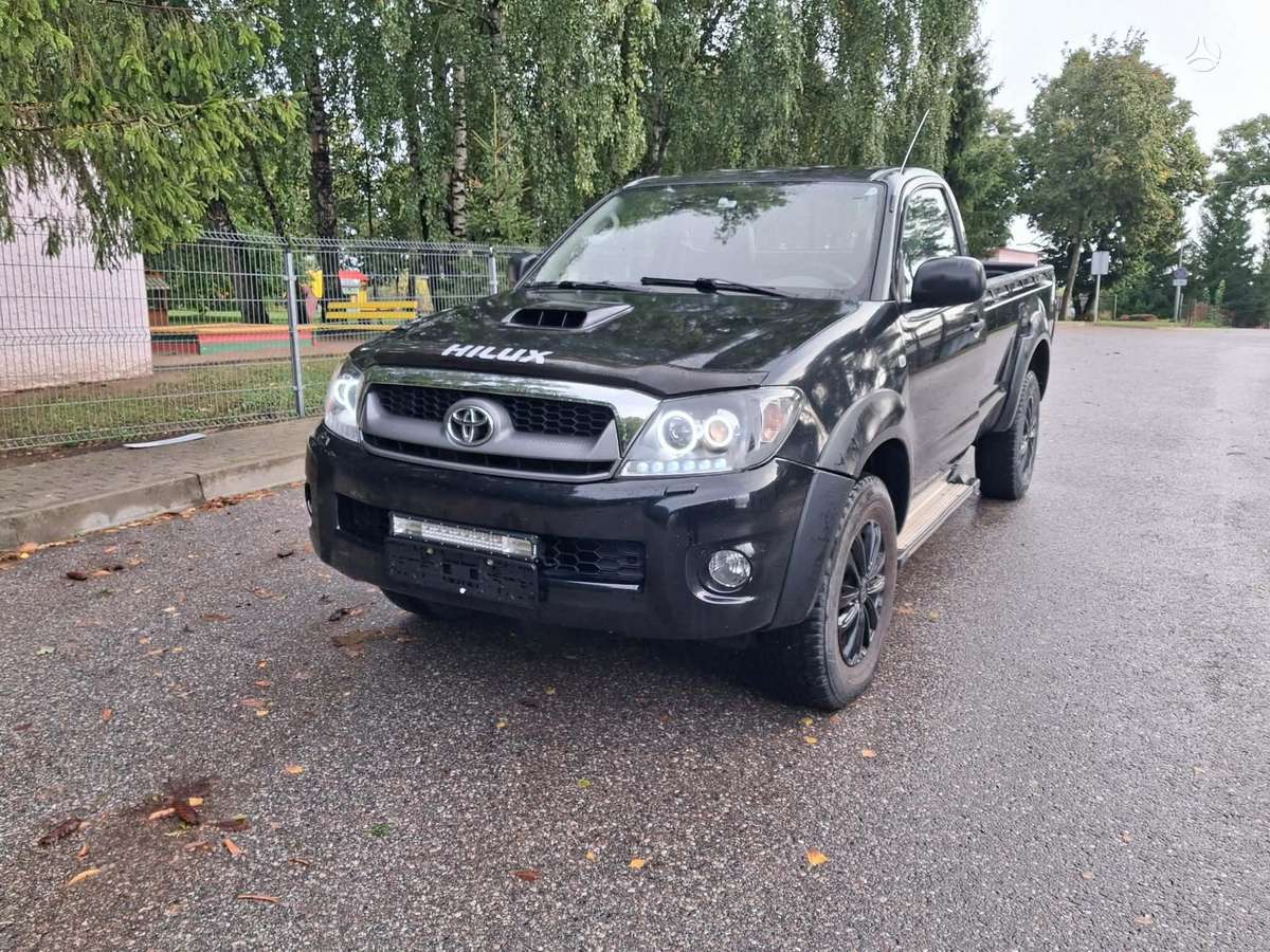 Toyota Hilux - 11